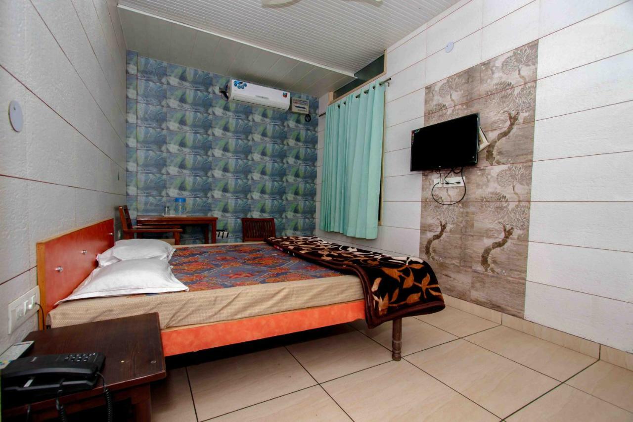 National Guest House جالاندار المظهر الخارجي الصورة